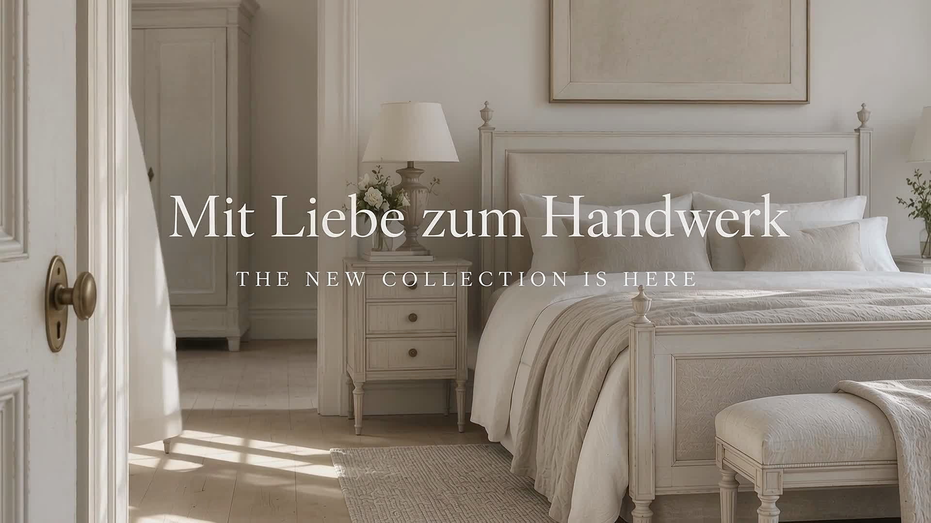 Heller Schlafraum in gustavianischem Stil